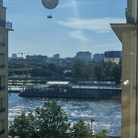 View Sur La Seine Leilighet Paris Eksteriør bilde